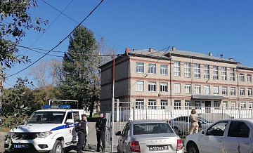 Напавшему на школьников ученику сопротивление оказала преподаватель химии
