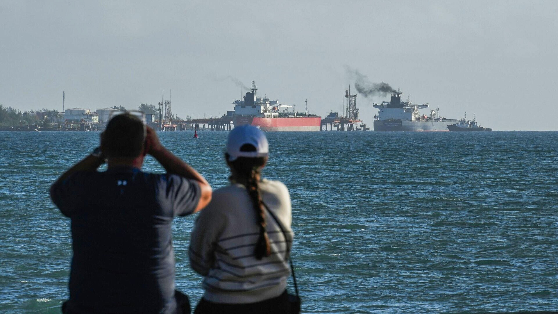 Нефтепродукты из российского сырья начали распределять по Кубе