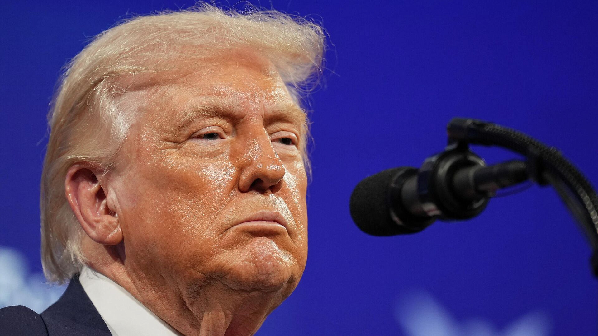 Трамп заявил о готовности к прямым переговорам с Хаменеи