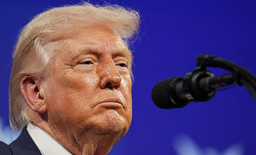 Трамп заявил о готовности к прямым переговорам с Хаменеи