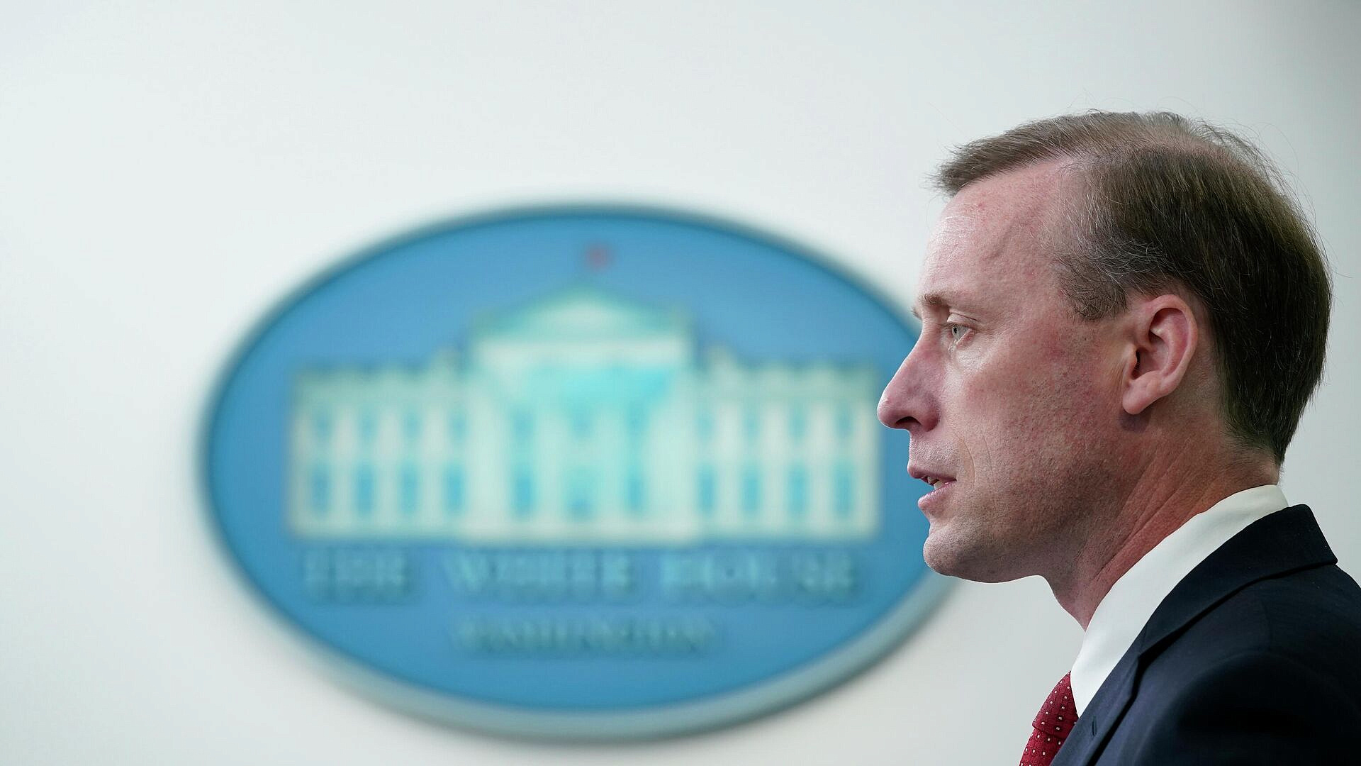 СМИ: помощник Байдена признал, что помощь США Украине не остановит Россию