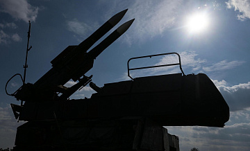 ПВО сбила 345 беспилотников и восемь снарядов HIMARS за сутки