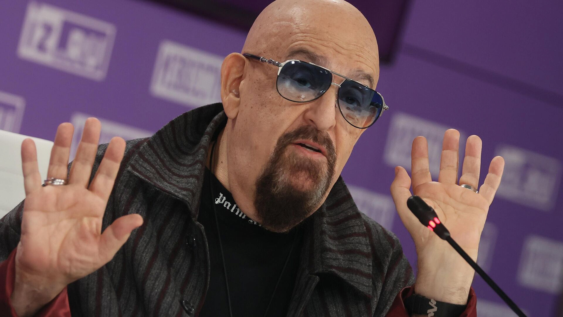 Шуфутинский посоветовал молодым артистам петь то, что по душе