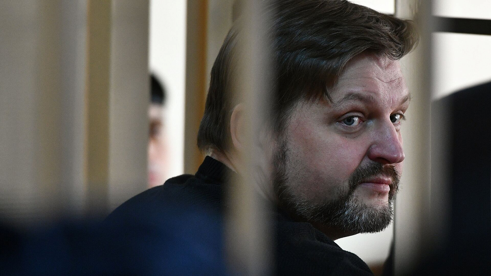 Экс-главе Кировской области присудили более восьми миллионов рублей