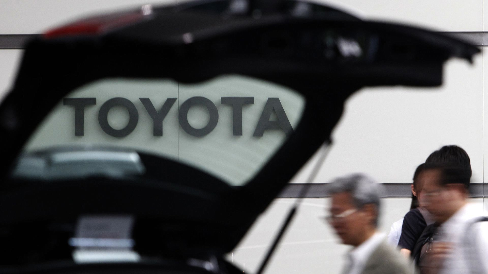 Toyota и Honda могут закрыть часть производств в Канаде, пишет Reuters
