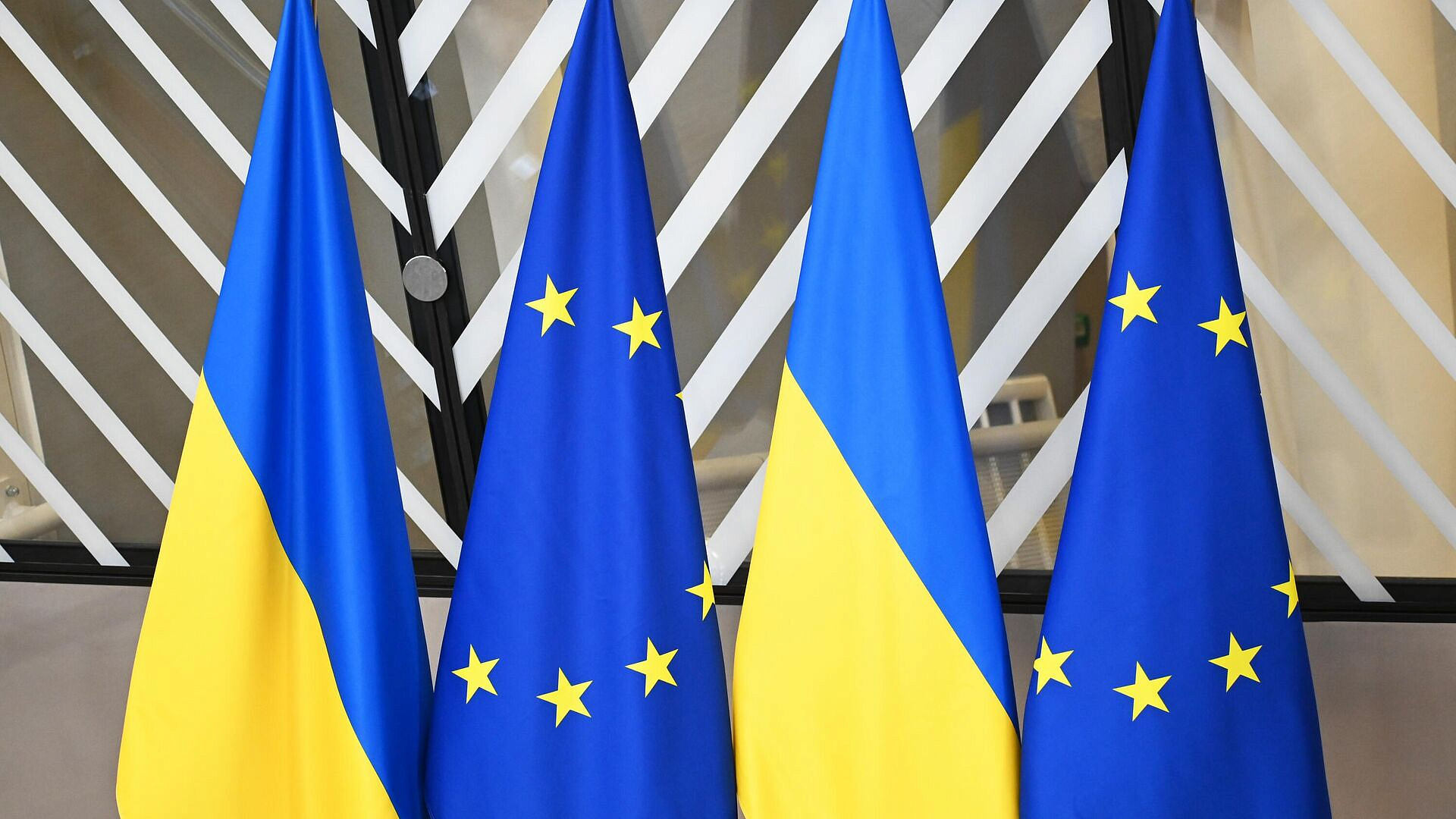 В ЕС заявили, что членство Украины в НАТО и Евросоюзе пока нереалистично