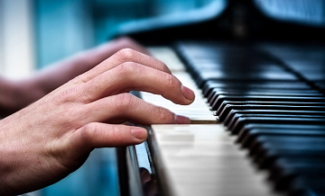 Российский пианист Мысин стал призером на конкурсе в Зальцбурге