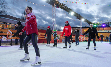 Каток у Дворца пионеров на Воробьевых горах работает в ограниченном режиме
