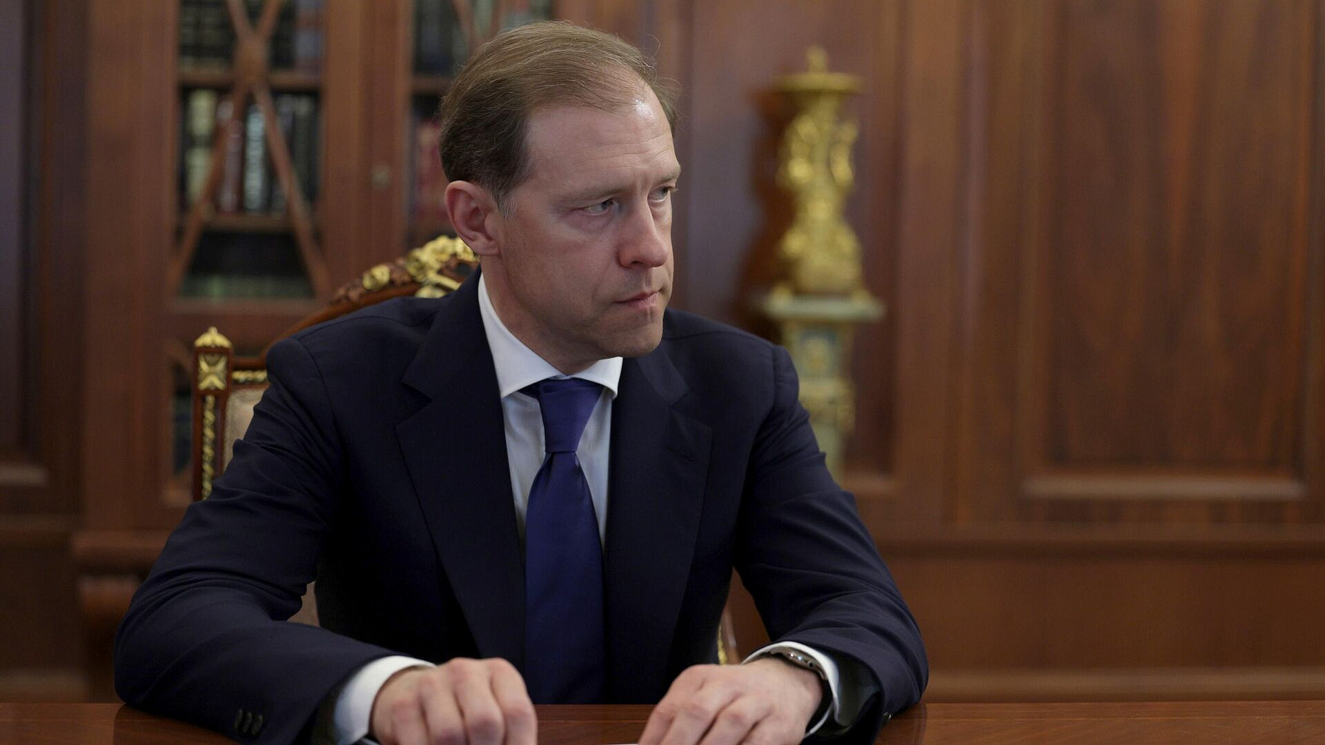 Мантуров обсудил с премьером Катара кризис на Украине Мантуров обсудил с премьером Катара кризис на Украине