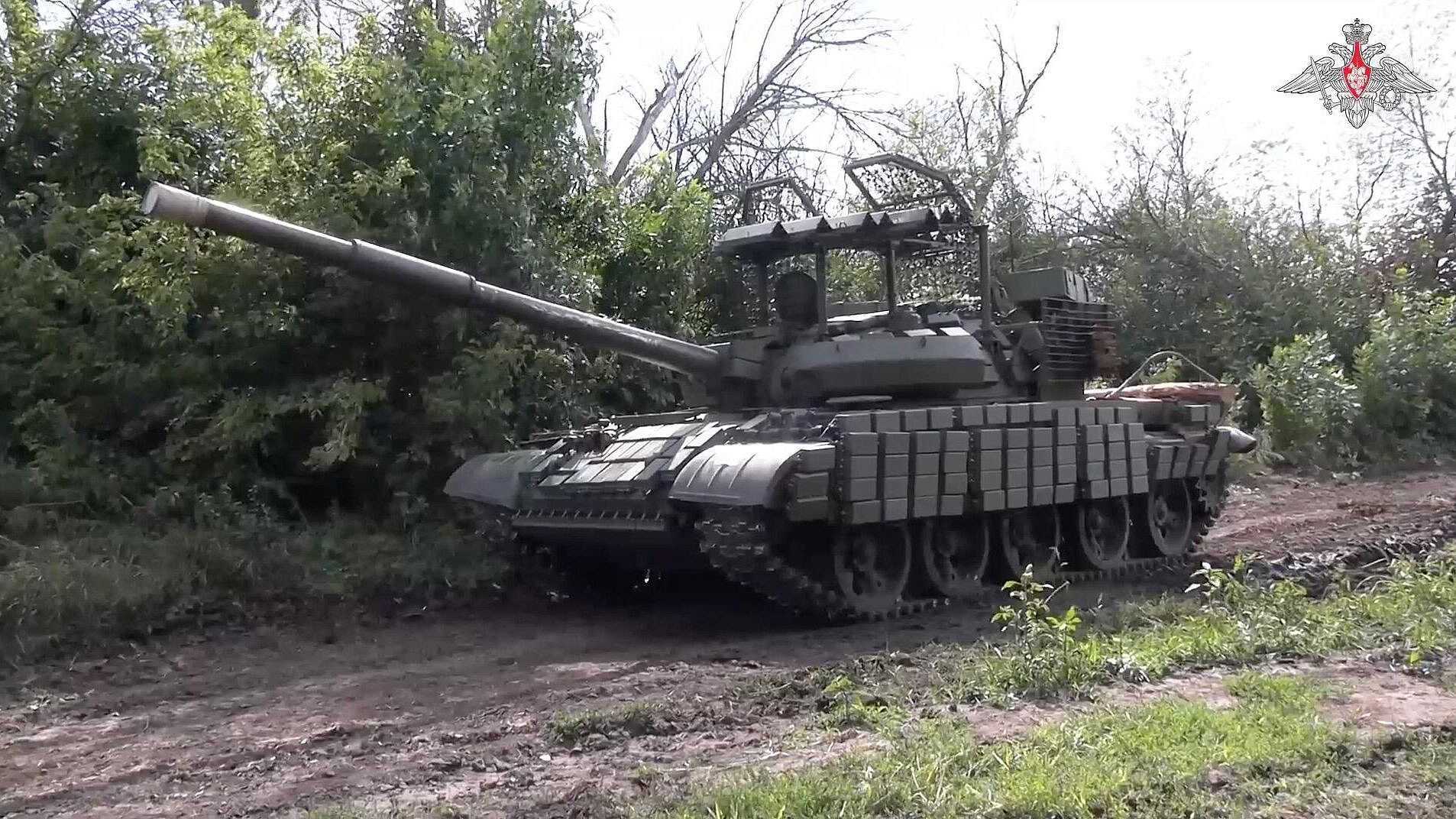 Российские танкисты уничтожают ВСУ в приграничье Курской области