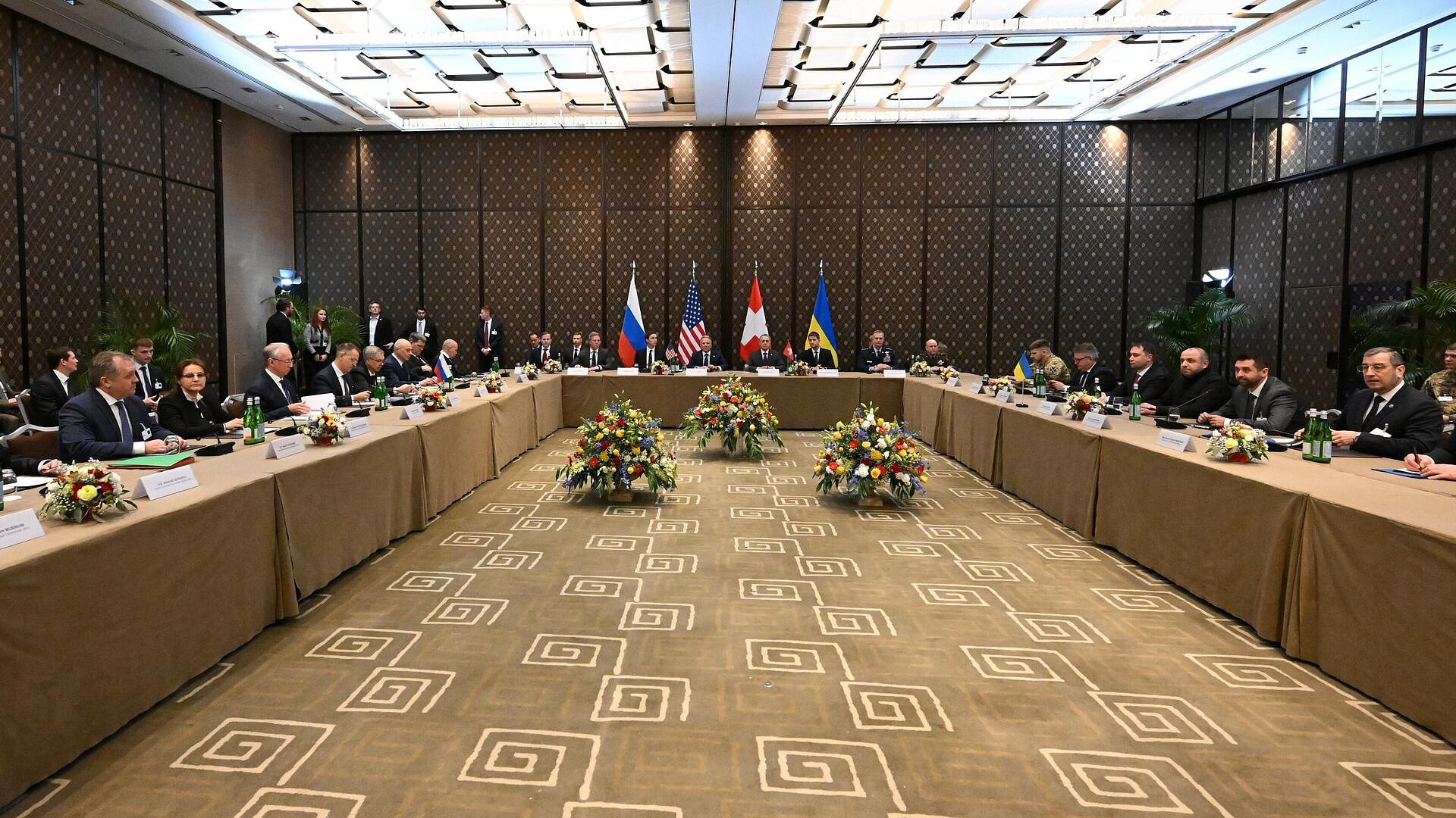 Переговоры по Украине уже фокусируются на основных вопросах, заявил МИД КНР