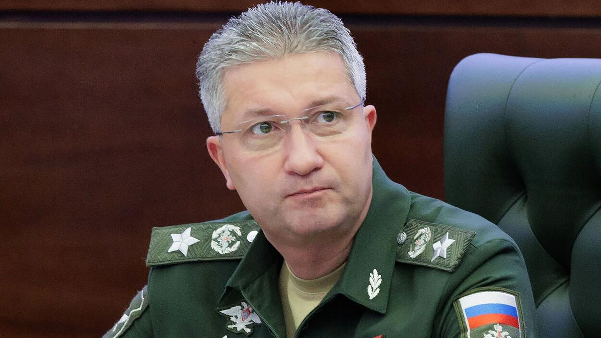 Арестованный замминистра обороны Иванов переоформил мотоцикл на отца