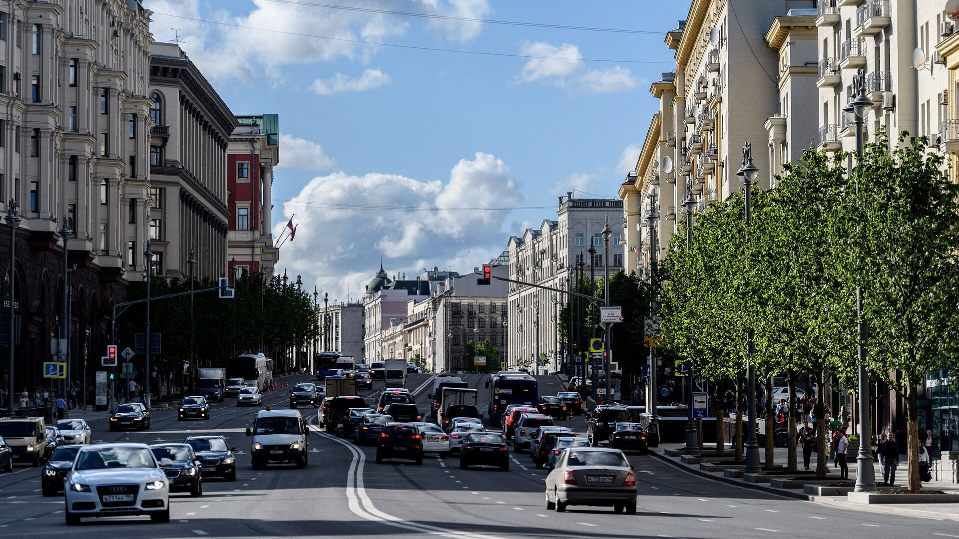 В центре Москвы в День Победы ограничат движение транспорта