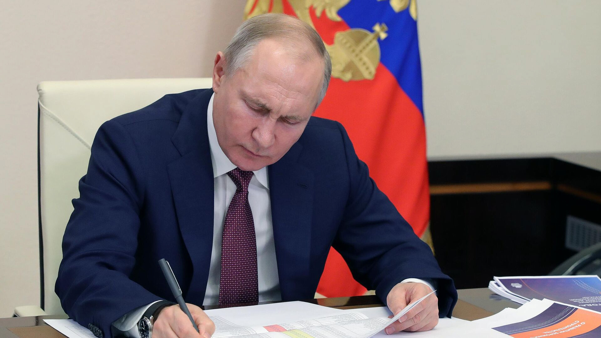 Путин ратифицировал договор с Южной Осетией об углублении сотрудничества