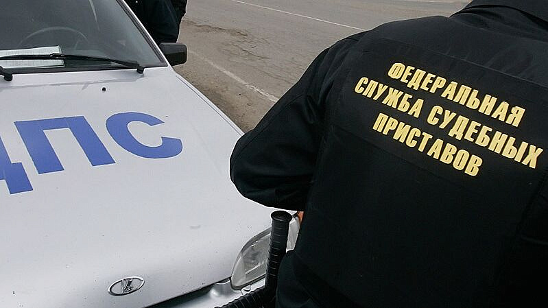 С бизнес-коуча Тлиашиновой принудительно взыскивают долги по налогам