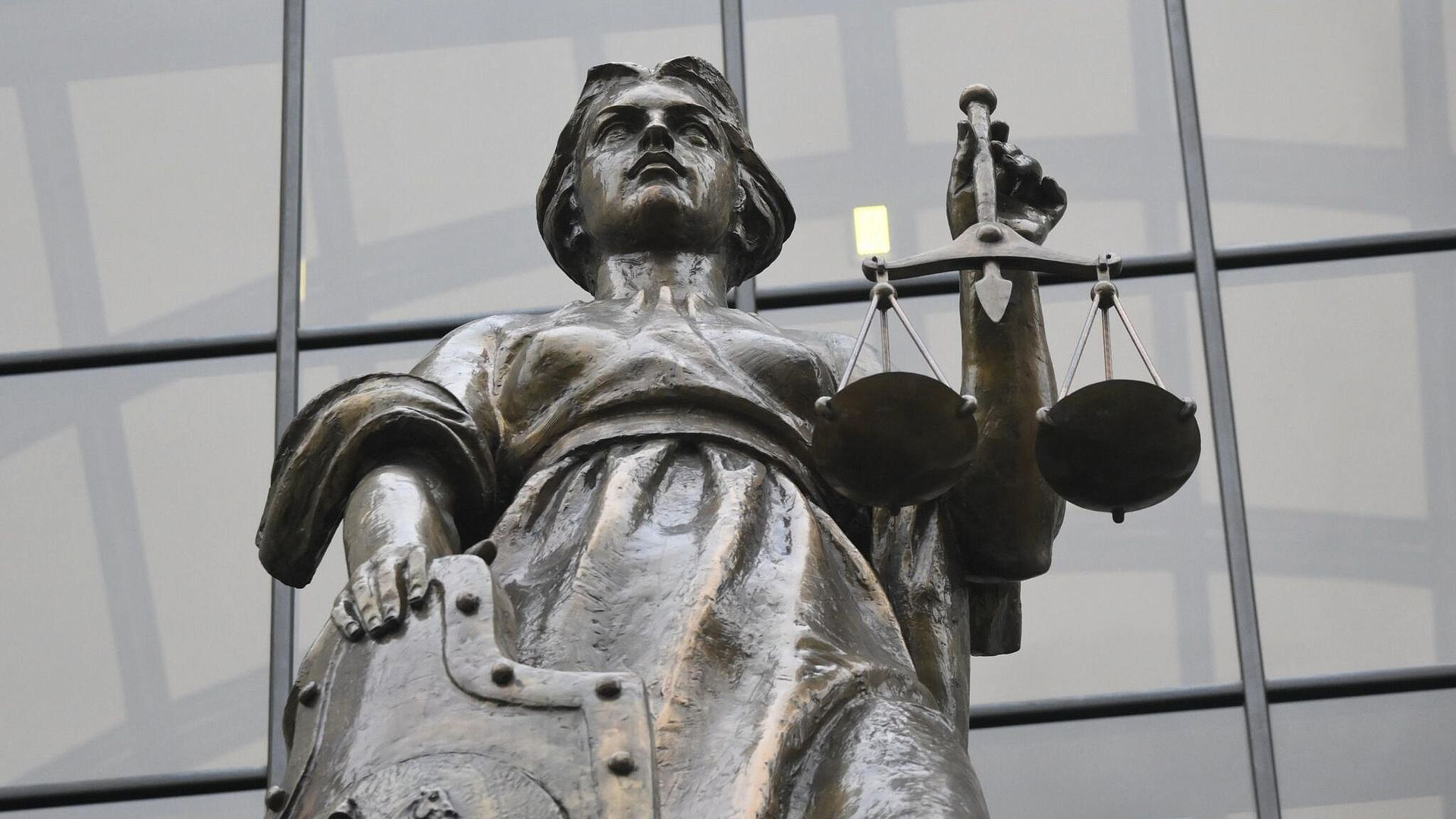 Суд вынес приговор подростку по делу о поджоге Ми-8 в Ноябрьске