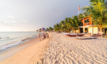 Утечка нефти в океан не испугала туристов на Шри-Ланке