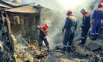 Спасатели в Туапсе третий день ищут тело девочки под завалами дома
