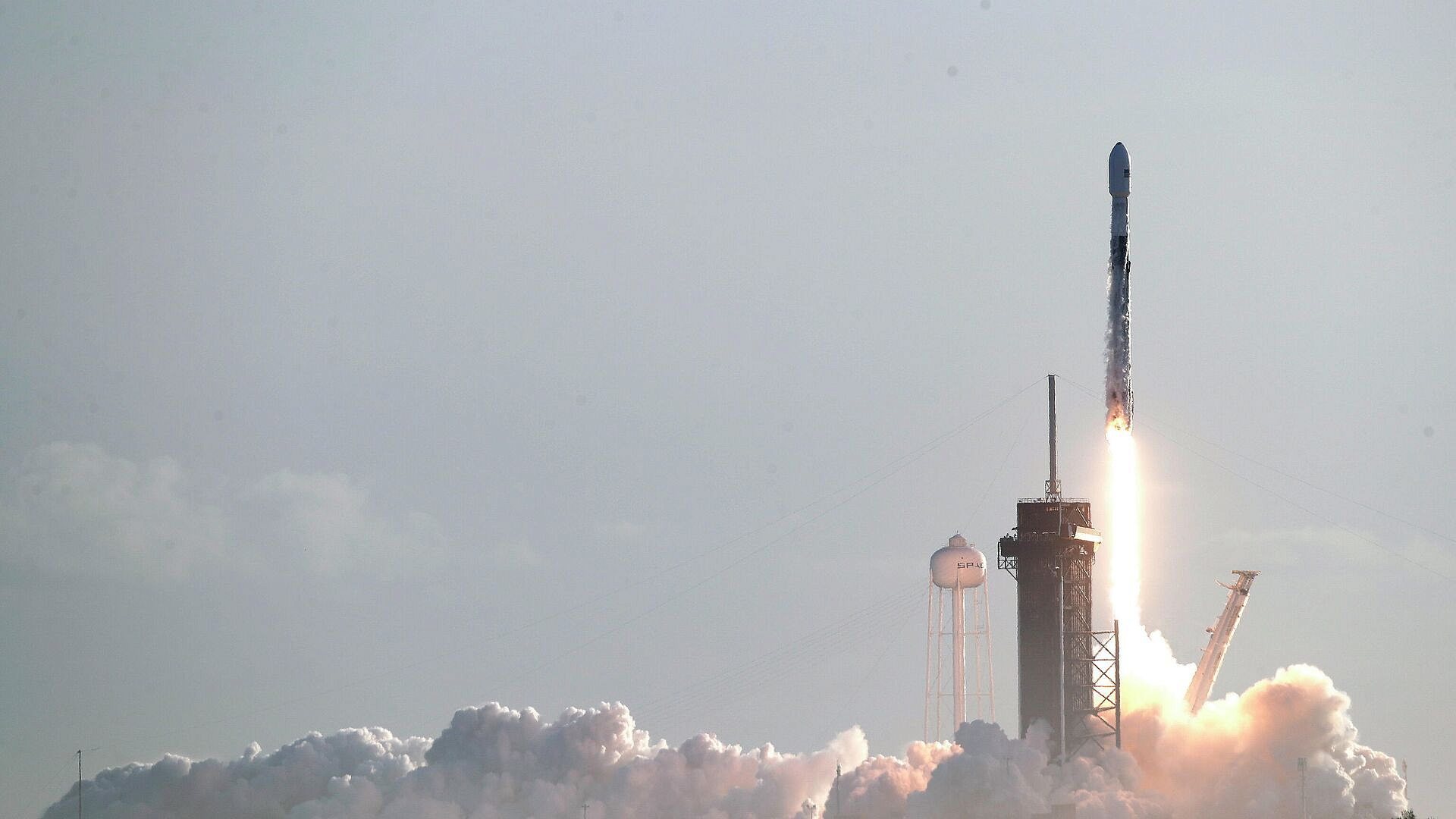 SpaceX хочет создать дата-центры на орбите