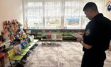 Воспитатель детсада в Краснодаре, таскавшая малышей по полу, раскаялась