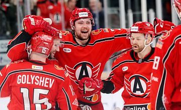 "Автомобилист" по буллитам победил "Ак Барс"