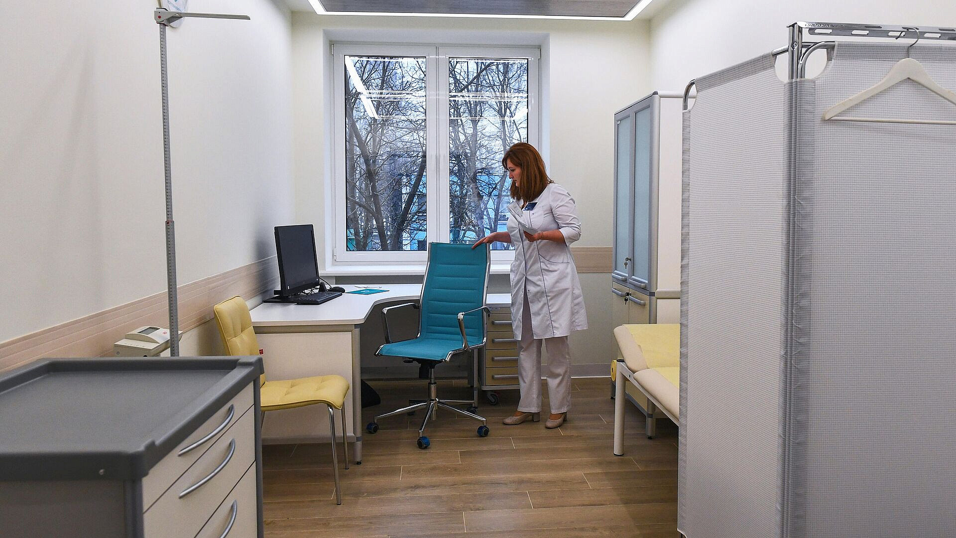 В России разрешили закрывать больничные через мессенджер Max