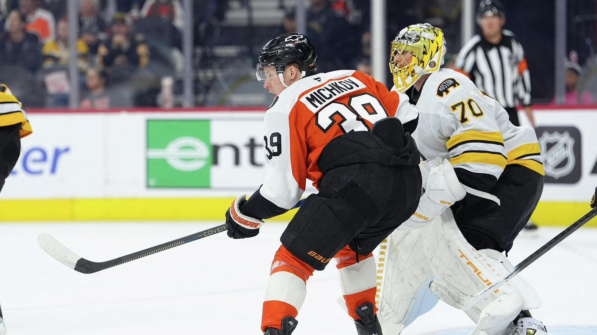 "Филадельфия" Мичкова вышла на третье место в Столичном дивизионе НХЛ