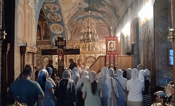 Тысячи человек почтили память старца Илия в Оптиной пустыни