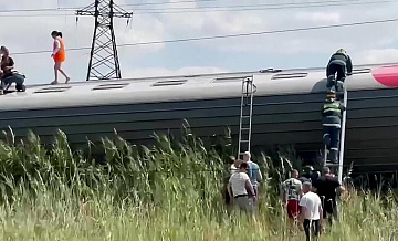 Пассажиров сошедшего под Волгоградом поезда доставят к месту назначения