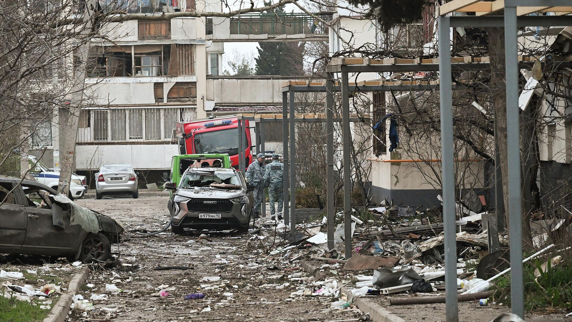 В Севастополе пострадавшим после взрыва в доме предоставят место размещения