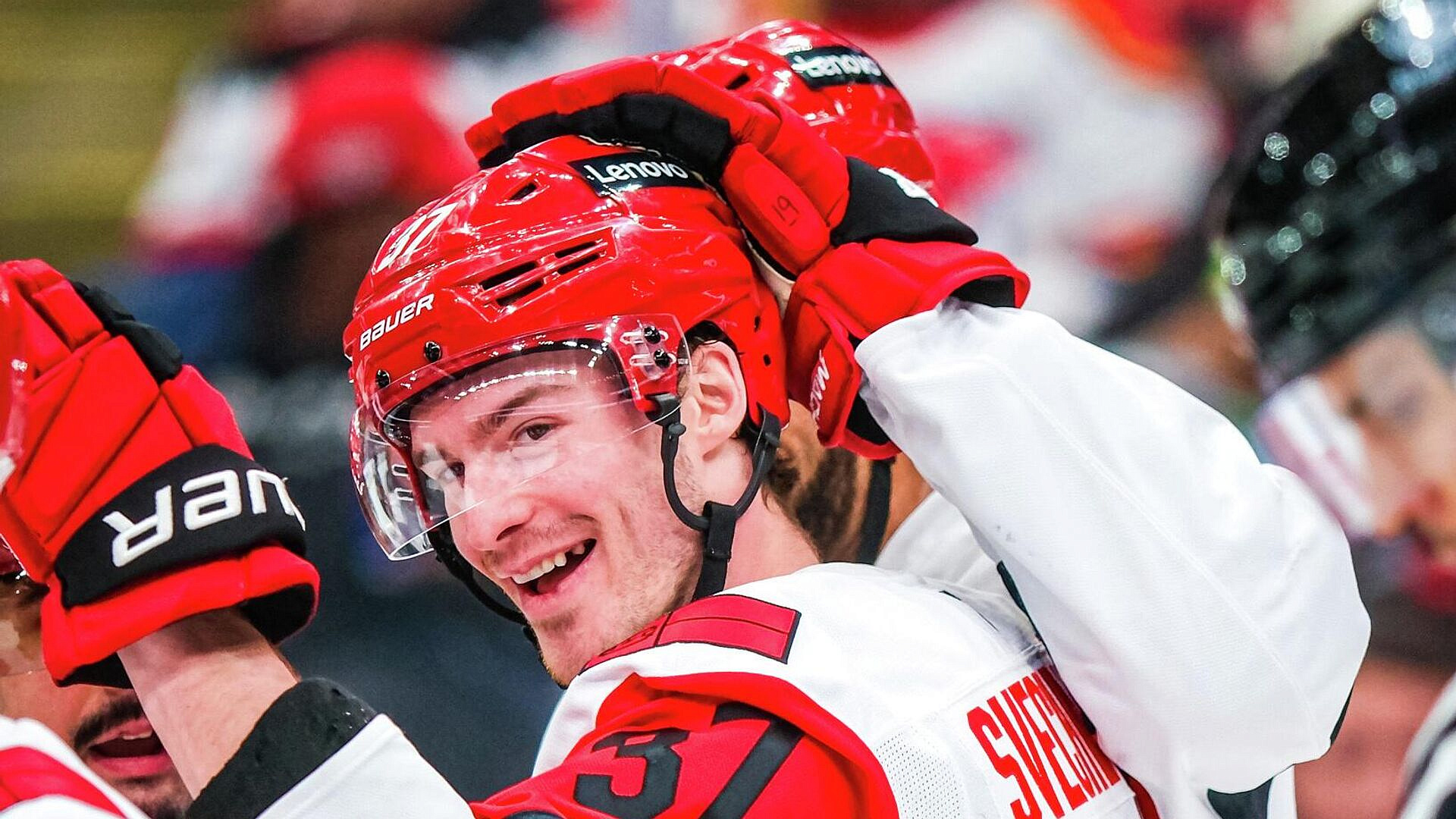 "Каролина" обыграла "Юту" благодаря двум голам и передаче Свечникова