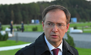 Мединский рассказал, что ему помогает в переговорах с Украиной Мединский рассказал, что ему помогает в переговорах с Украиной