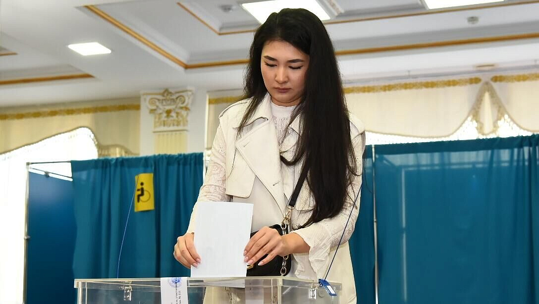 В Казахстане завершилось голосование на референдуме