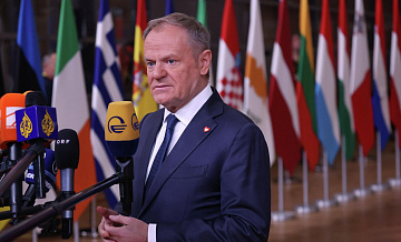 Туск экстренно созывает правительство после вето Навроцкого на закон о SAFE