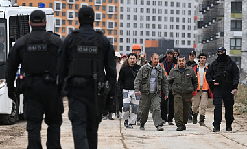 Более 130 нелегалов задержали на стройках в Москве