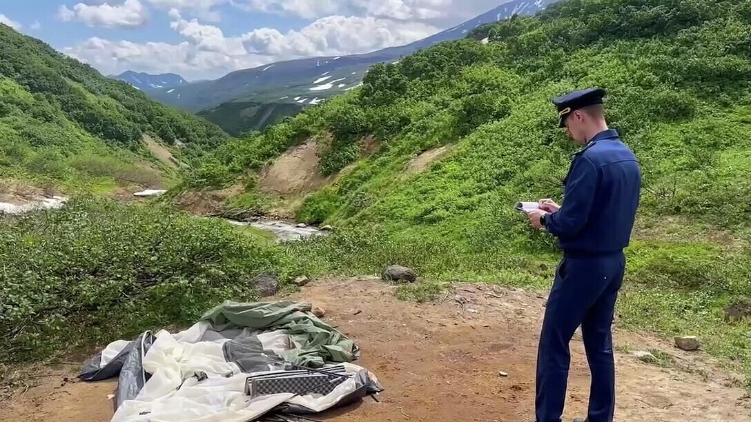 Организатор похода на Камчатке знал о бродящих медведях