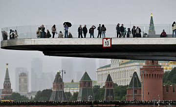 Москвичи рассказали, верят ли они в подсказки Вселенной