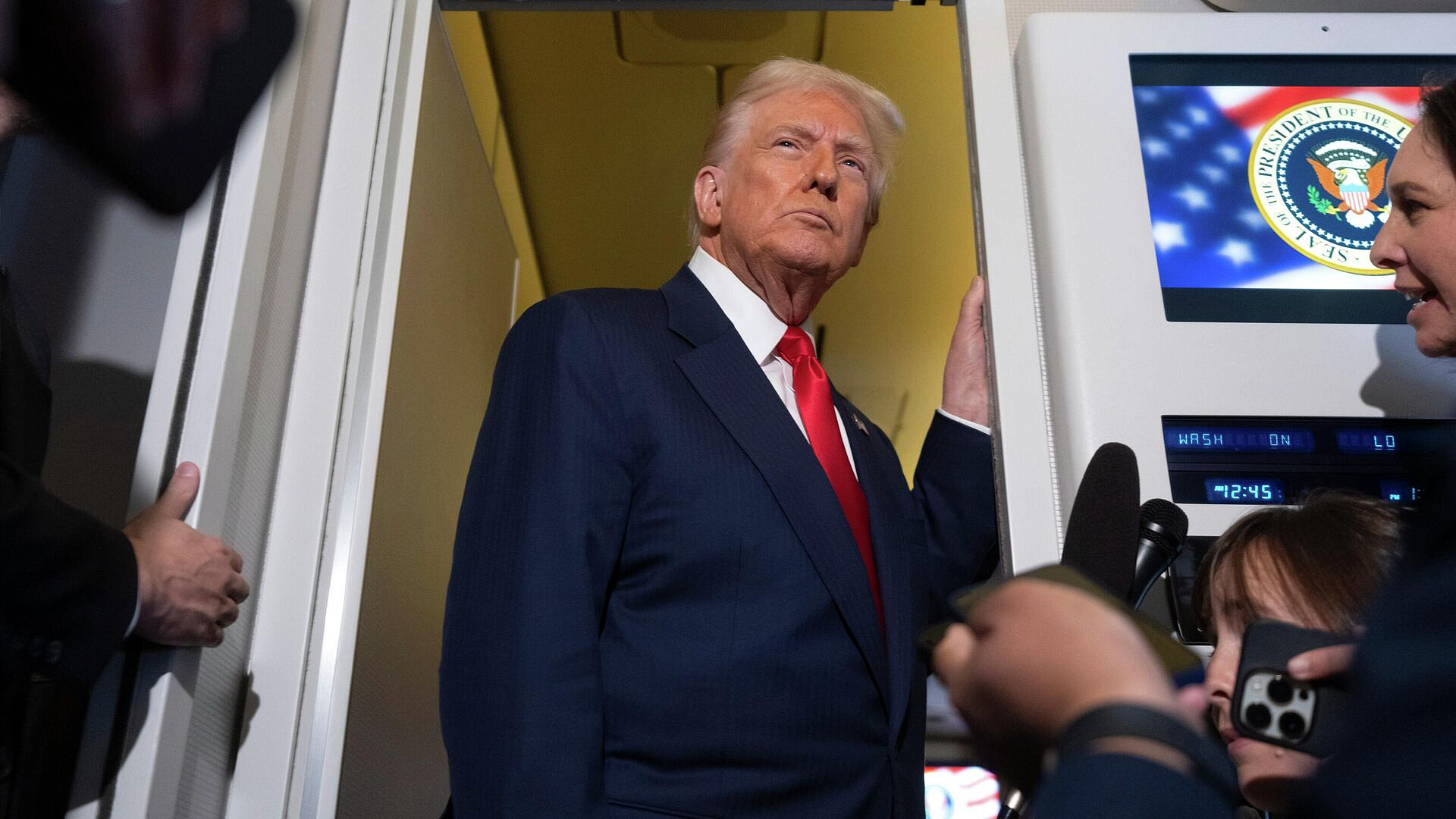 СМИ: Трамп резко изменил позицию по Украине