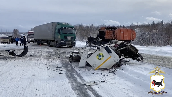В Приангарье произошло смертельное ДТП с тремя большегрузами