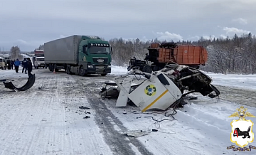 В Приангарье произошло смертельное ДТП с тремя большегрузами