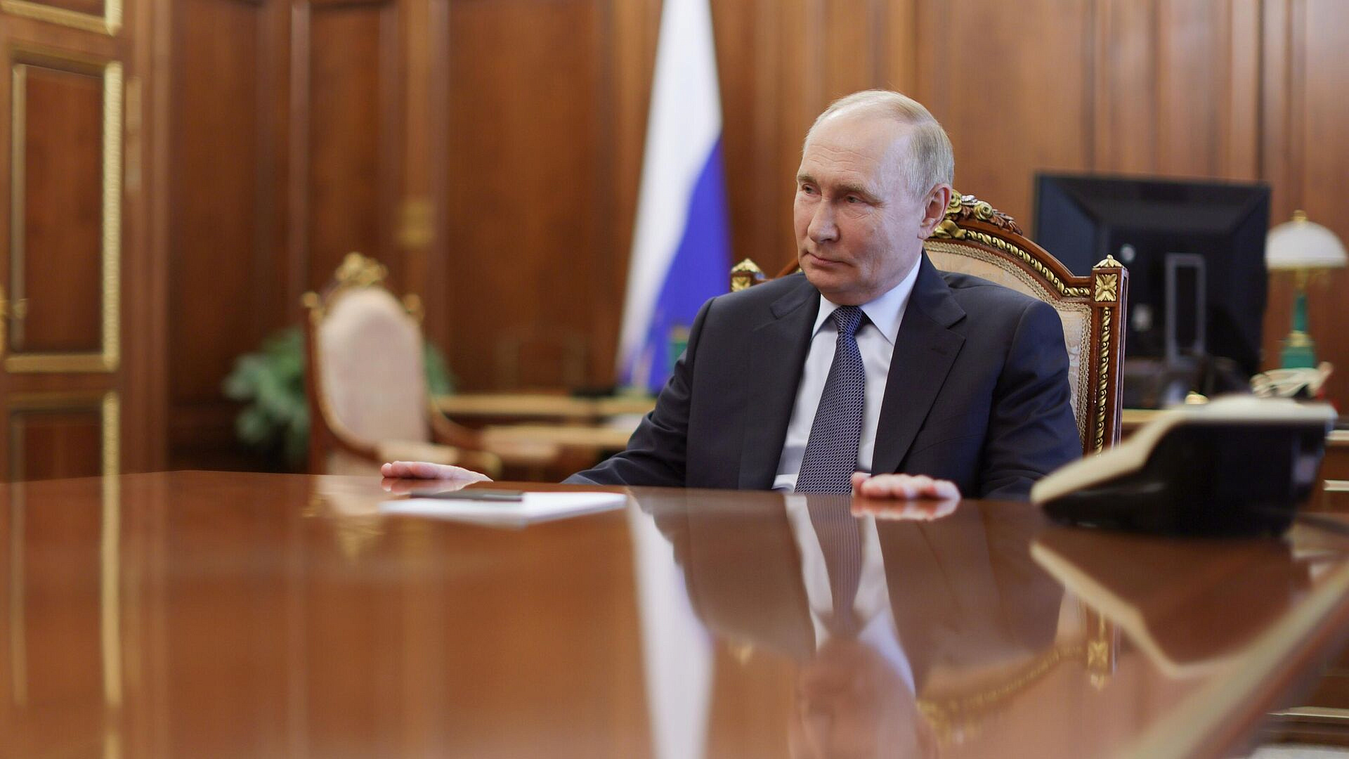 Госдума оперативно рассматривает вопросы, заявил Путин