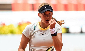 Мирра Андреева возглаваила чемпионскую гонку WTA