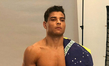 Коста извинился за слова о "гребаном русском" после победы над Мурзакановым