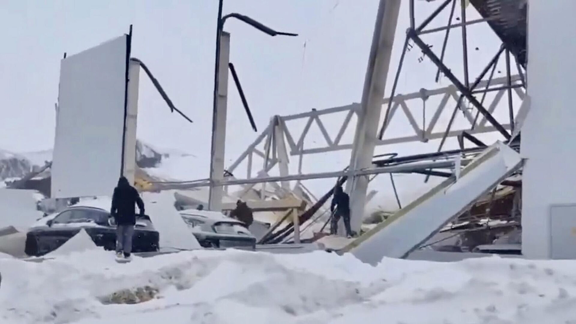 Поисковые работы после обрушения крыши на липецком предприятии завершили