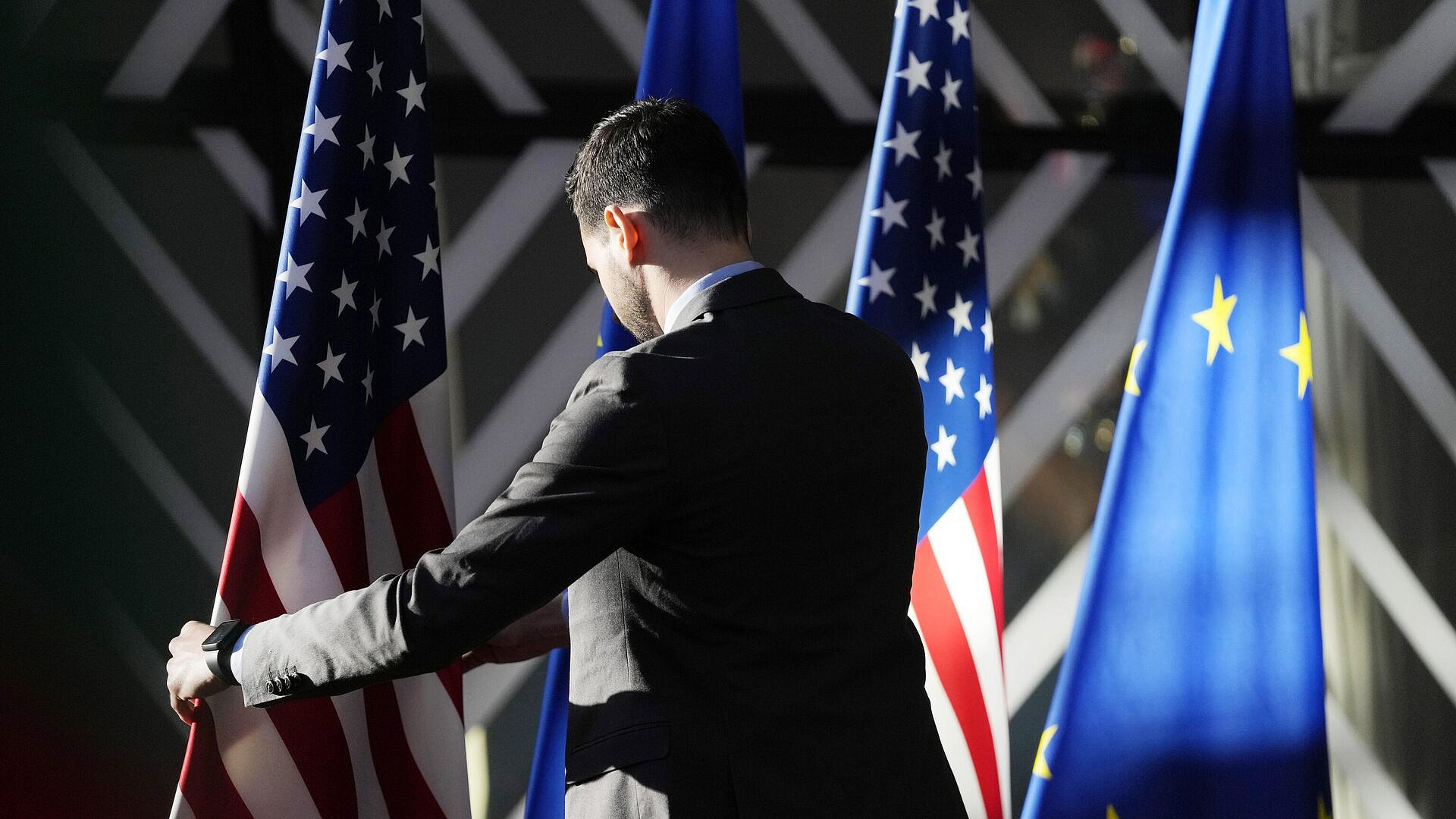 ������� ��������� � ��������� ���������� �� ������ ��� ��-�� ����������