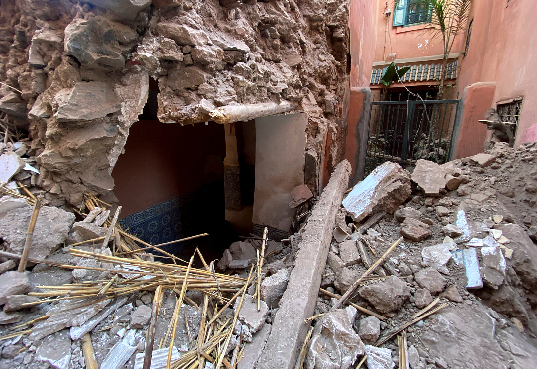 В результате землетрясения в Марокко погибло более 800 человек