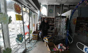 При ударе ВСУ по супермаркету в Донецке пострадали четыре человека