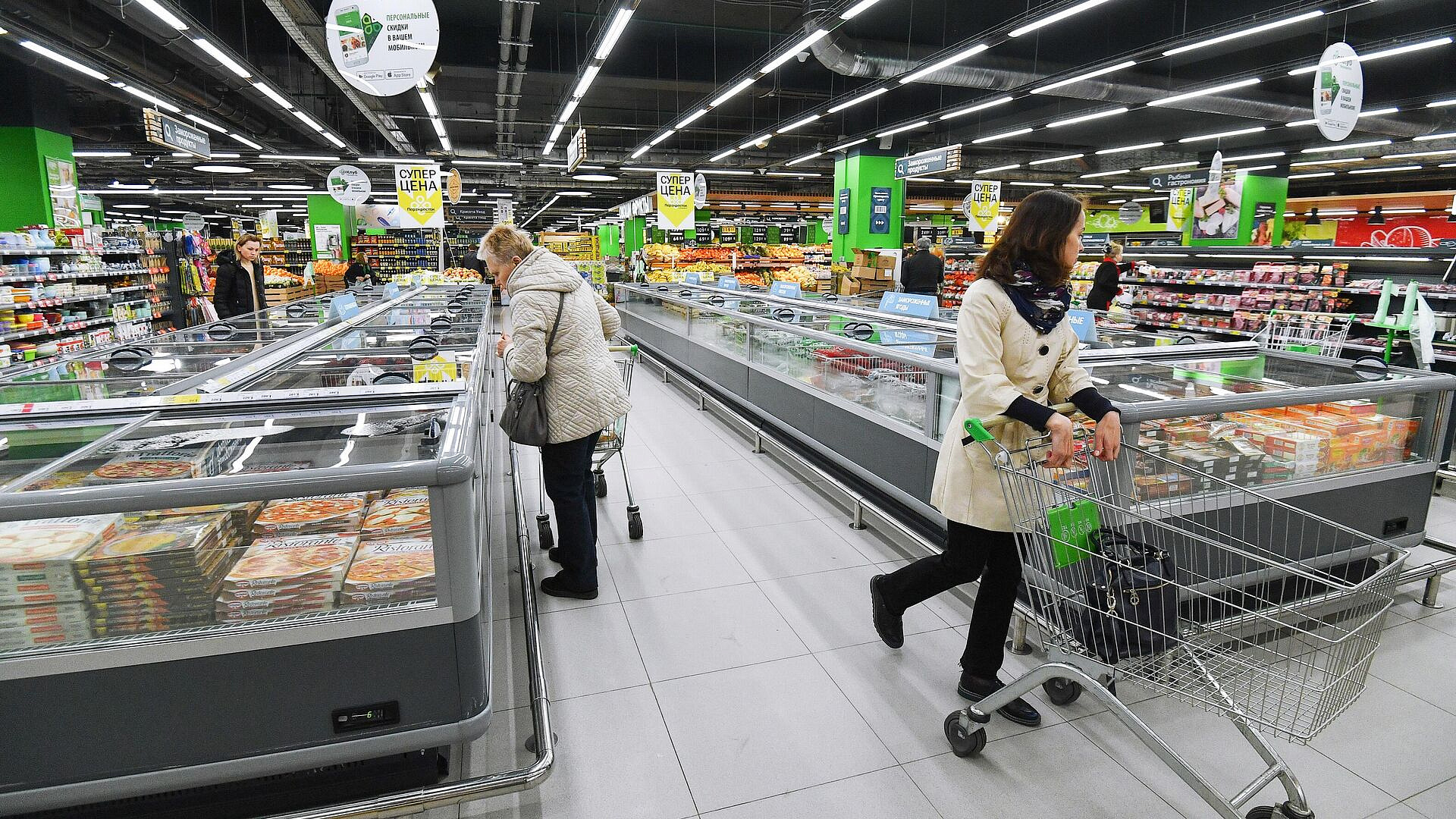 Экономист рассказал, когда выгодно делать покупки "про запас"