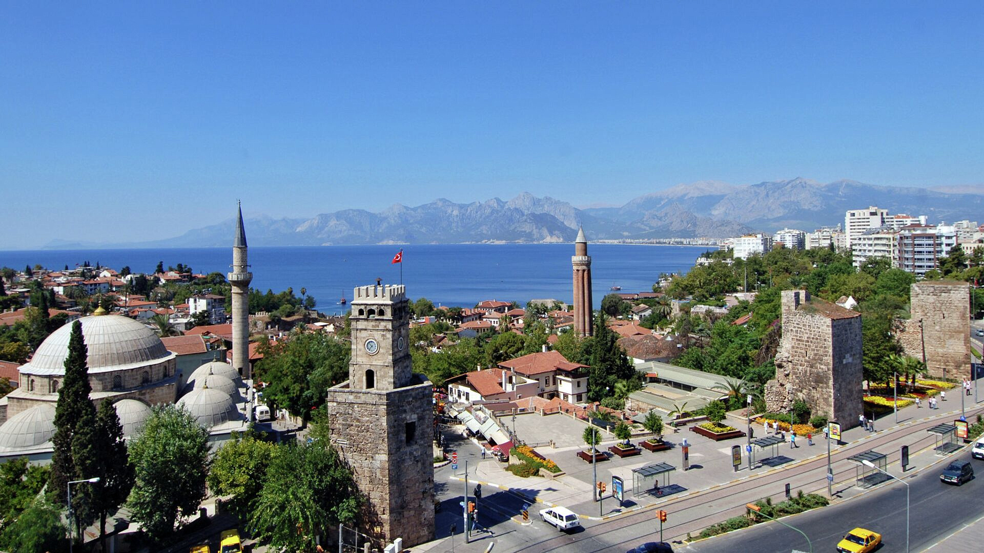 Анталья и Москва обсудили совместные проекты в сфере туризма