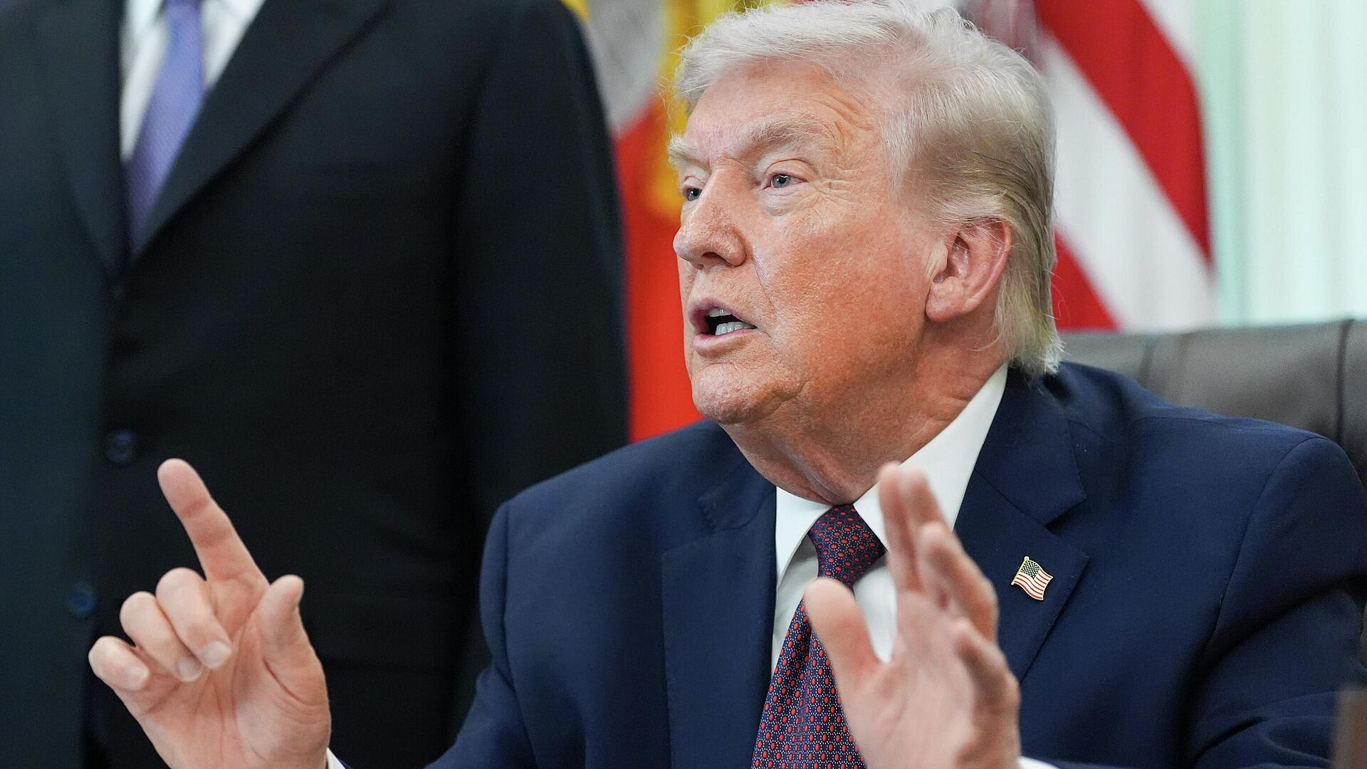 Трамп столкнулся с огромным давлением из-за операции в Иране, пишут СМИ